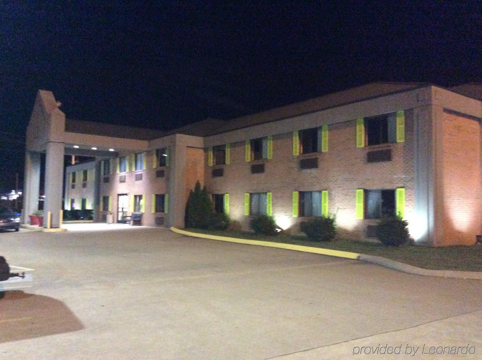 Country Hearth Inn - Боулинг Грин Экстерьер фото