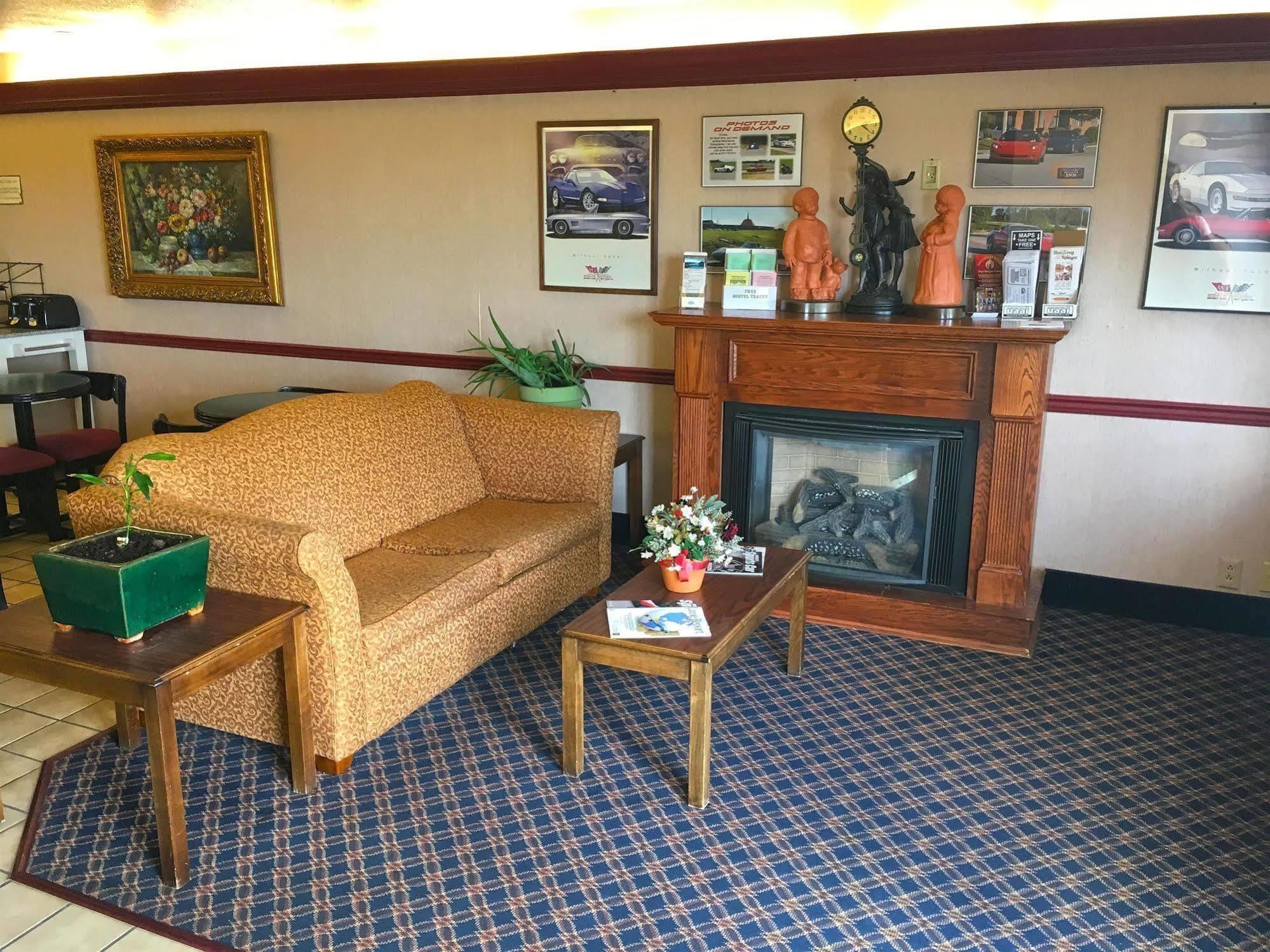 Country Hearth Inn - Боулинг Грин Экстерьер фото